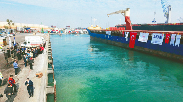 İyilik Gemisi Ariş’e demirledi