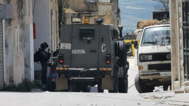 İsrail ordusu işgal altındaki Batı Şeria’da 2 Filistinliyi yaraladı