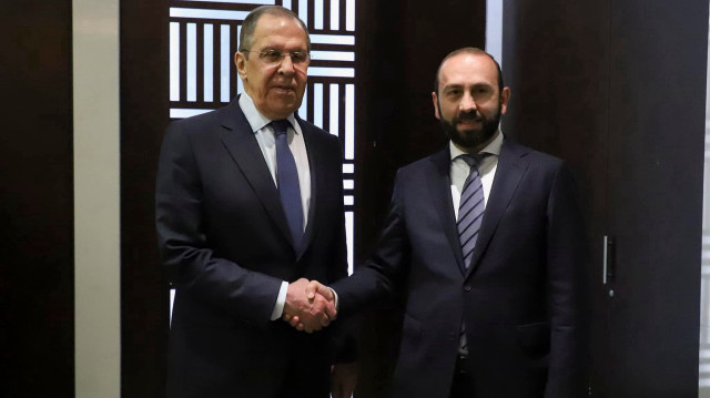 Rusya ile Ermenistan ‘Azerbaycan ile barışı’ görüştü