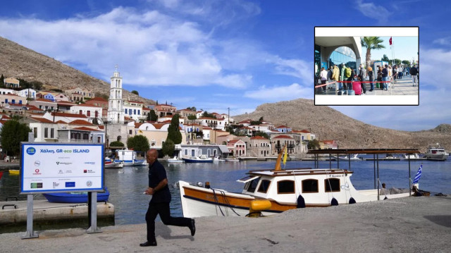 Yunan adalarına kapıda vize uygulaması uzatıldı