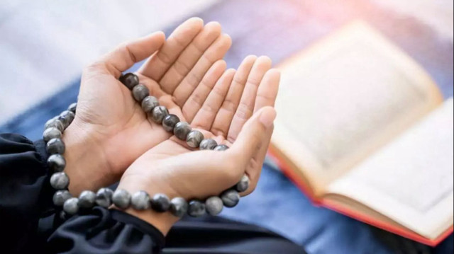 Allahu ekber kebira, velhamdülillahi kesira ve subhanallahi bükraten ve esila anlamı ve fazileti?