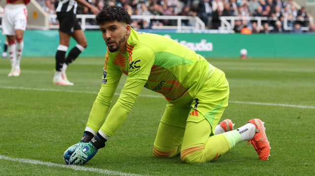 Altay Bayındır büyük hata yaptı: Manchester United hezimete uğradı | ÖZET