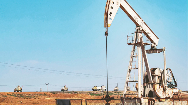 Deyrizor valisi duyurdu: Petrolün kontrolü Şam’da