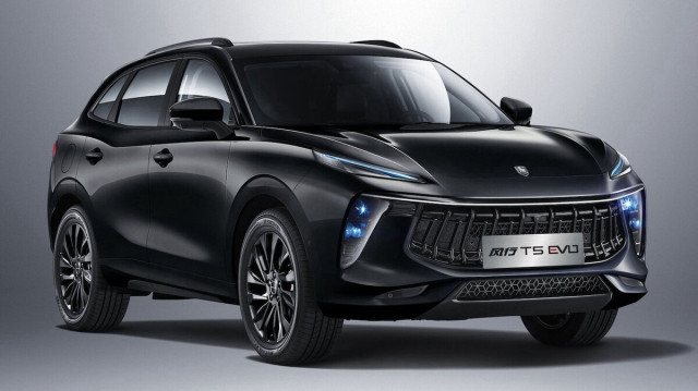 Çinli Forthing T5 EVO ve M4 U-Tour modelleriyle Türkiye yolunda
