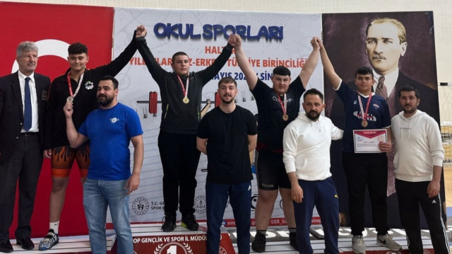 Düzceli haltercilerden 4 madalya