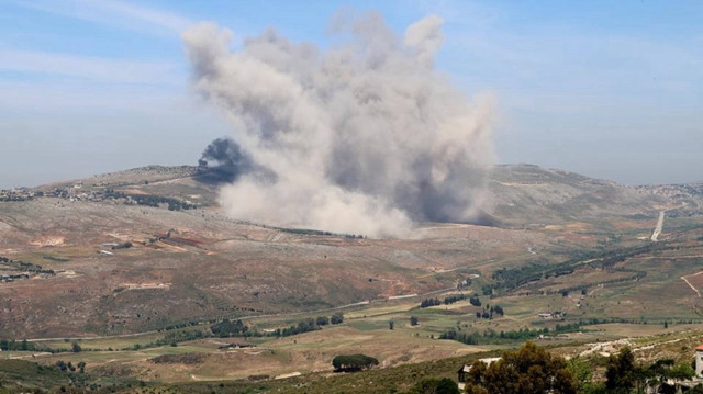 İsrail’in Lübnan’ın güneyinde düzenlediği saldırıda biri asker, 2 kişi yaralandı