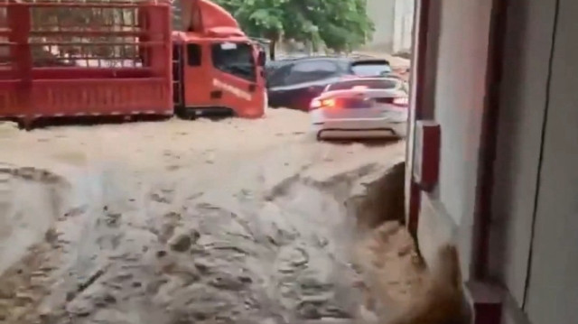 Çin’de sel felaketi: Rongjiang sular altında kaldı