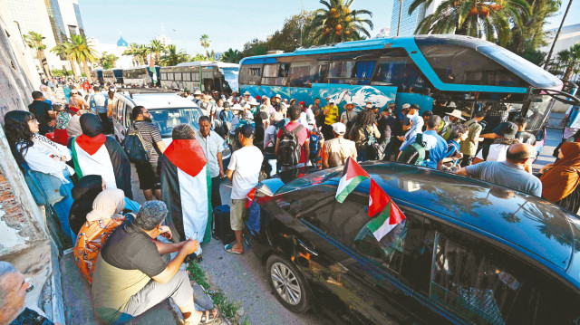 Devletler uyuyor insanlık ayakta: 10 bin kişi Refah’a yürüyecek