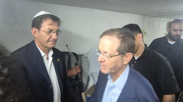 İran füzelerini gören İsrail Cumhurbaşkanı Herzog sığınağa kaçtı