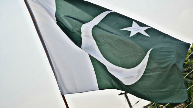 Pakistan’da çöken binada ölü sayısı 16’ya çıktı