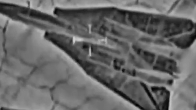 Terör devleti İsrail İran’ın park halindeki F-14’lerini vuruldu