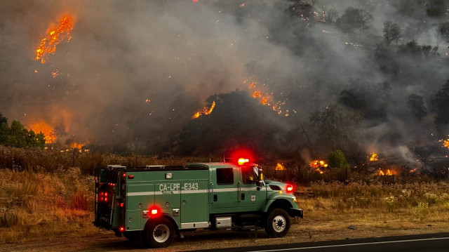 ABD’de alevler 3 günde 72 bin dönüm araziyi kül etti: Binlerce çalışana rağmen yangın söndürülemiyor