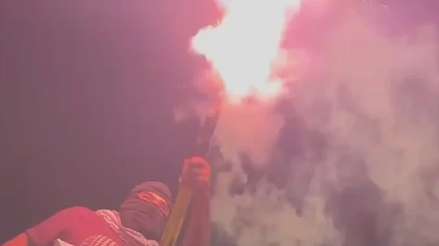 Avrupa’da Siyonizme karşı eylemler büyüyor: Yunanistan’da İsrail Büyükelçiliği’ne havai fişekle saldırdılar