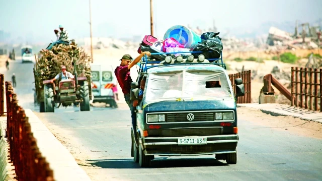 Binlerce insan Gazze şehrinden kaçıyor