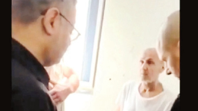 Cezaevindeki ‘tacizi’ kameraya aldı