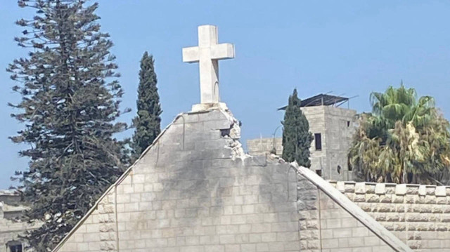 Filistin dünya kiliselerini İsrail’in Gazze’deki Kutsal Aile Kilisesi’ne yönelik saldırısını kınamaya çağırdı