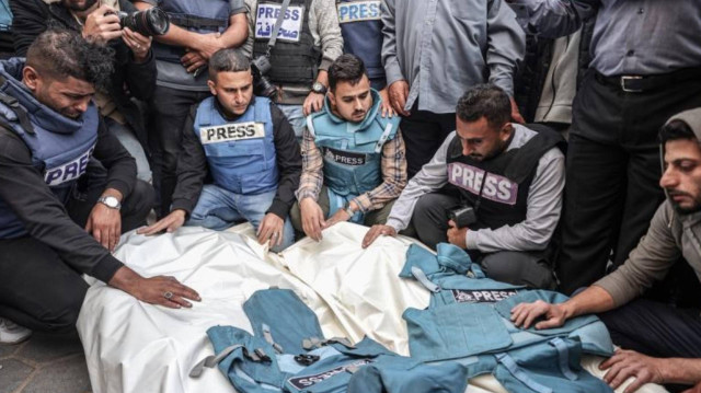 Gazze’deki hükümet: İsrail saldırılarında 239 gazeteci hayatını kaybetti