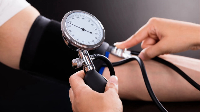 Hipertansiyon hastalarına yaz aylarında sağlıklı yaşam uyarısı