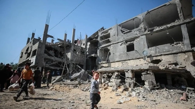 İsrail ordusunun Gazze Şeridi’ne düzenlediği saldırılarda 6’sı çocuk 21 Filistinli hayatını kaybetti