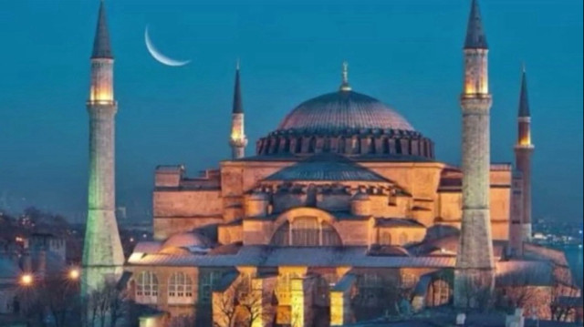 İstanbul’da sabah ezanı kaçta okunuyor? Diyanet İstanbul imsak vakti