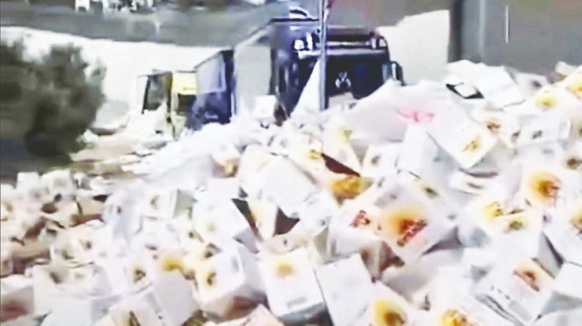 İstilacılar yardım TIR’larını yağmaladı