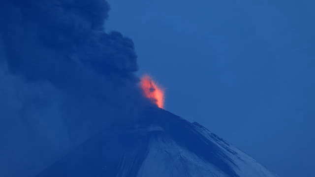 Kamçatka’daki 8.8’lik depremin ardından Klyuchevskoy Yanardağı faaliyete geçti