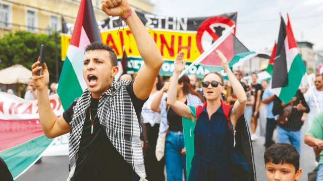 Komşu Filistin için ayakta