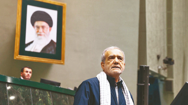 Pezeşkiyan: Nükleer programımızı bitirmeyiz