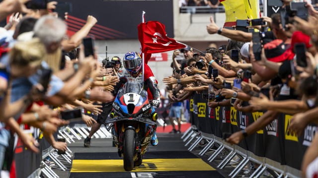 Toprak Razgatlıoğlu tarih yazdı