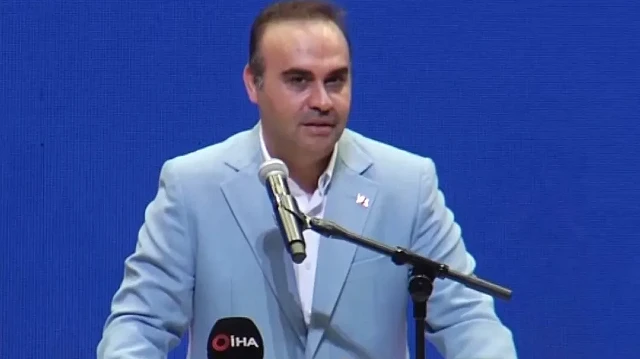 Bakan Kacır açıkladı: Türkiye 2026 sonunda kendi geliştirdiği hibrit roket motoruyla Ay’a uzay aracı gönderecek