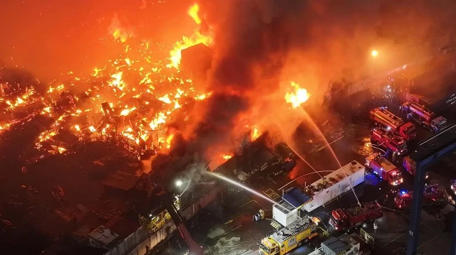 Filipinler’deki devasa yangında yüzlerce aile evsiz kaldı