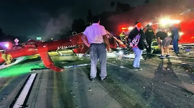 ABD’de ambulans helikopter otoyolun ortasına çakıldı: O anlar kamerada