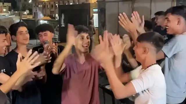 Gazze’de ateşkes sevinci: Kararın ardından halk sokaklarda kutlama yaptı