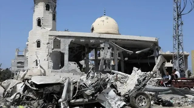 Gazze’de aylar sonra cuma namazı kılındı