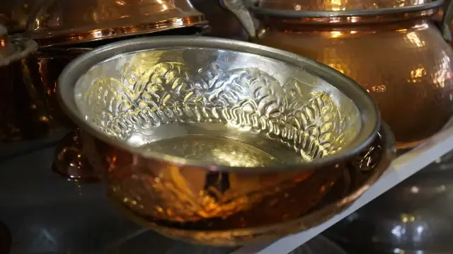 Sofralardaki gizli tehlike: Yanlış kullanılan bakır kap zehirlenmelere yol açabilir