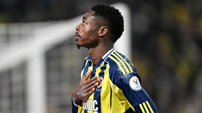 Fenerbahçeli yıldız gözyaşlarını tutamadı: Maç sonu duygusal röportaj | VİDEO