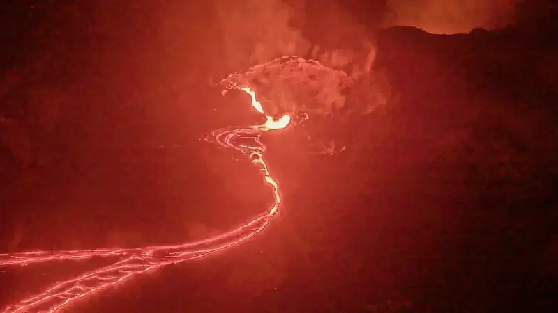 Hawaii’deki Kilauea Yanardağı’nda 36’ncı patlama öncesi lav akıntıları