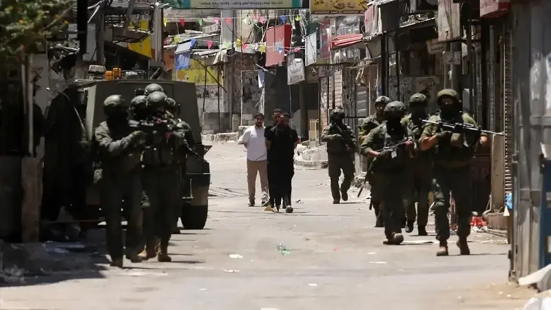 İşgalci İsrailliler bu kez Kudüs’te mezarlığa saldırdı