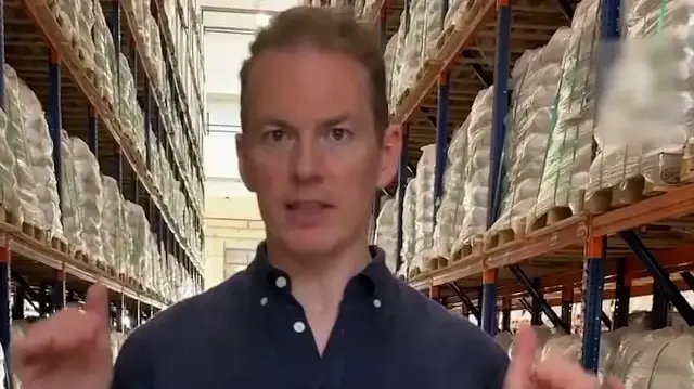 İşte İsrail’in ‘açlık silahı’ deposu: İşgalcilerin beklettiği dev depolardan biri görüntülendi