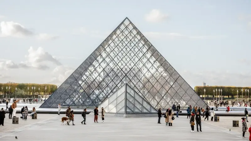 Louvre Müzesi’nde su sızıntısı: Yüzlerce kitap hasar gördü