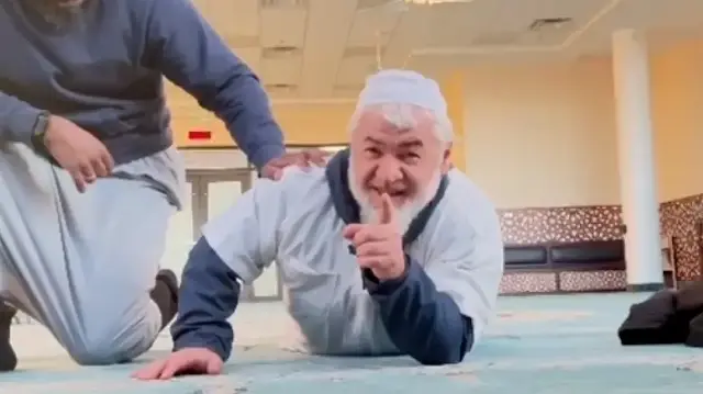 ABD’de camide şınav çekme geleneğini başlatan Trabzonlu imam sosyal medyayı salladı