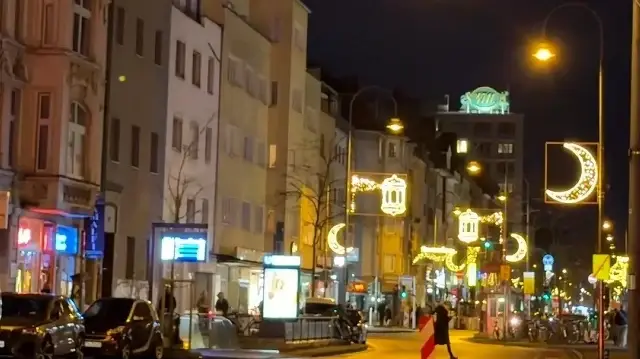Almanya sokaklarında Ramazan ışıltısı: Köln ve Frankfurt caddeleri süslendi