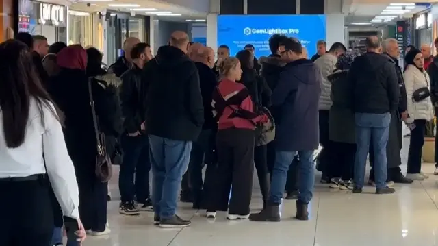 Altın fiyatları düştü vatandaşlar Kuyumcukent’e akın etti: Gram altın kısa sürede tükendi