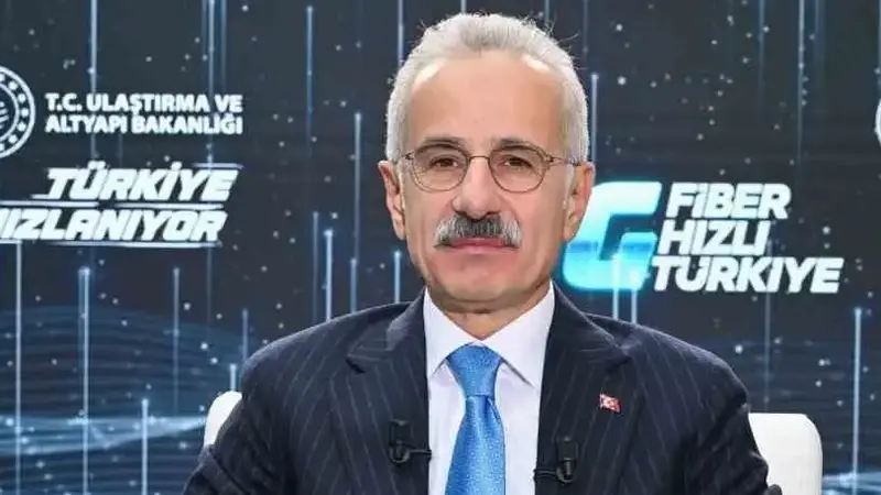 Bakan Uraloğlu: 32 milyon telefon hazır 5G için tarih verildi
