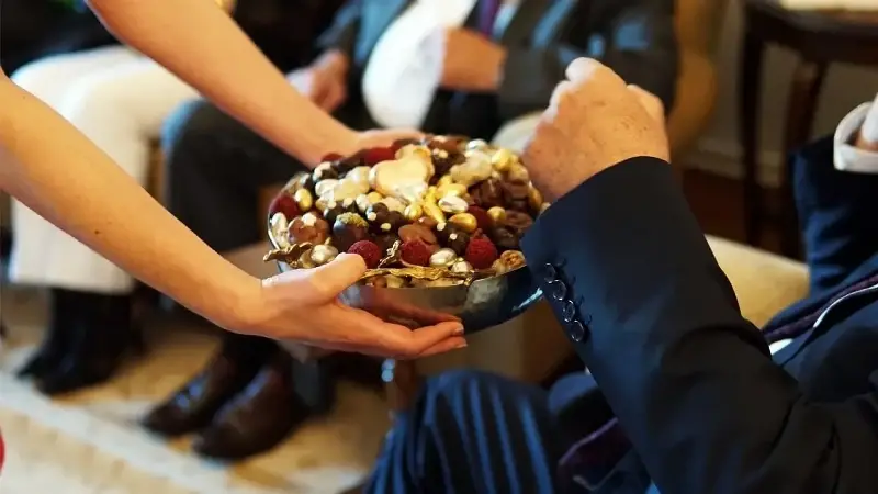 Bayramda herkes aynı hatayı yapıyor: Bu yiyecekleri tüketenler dikkat