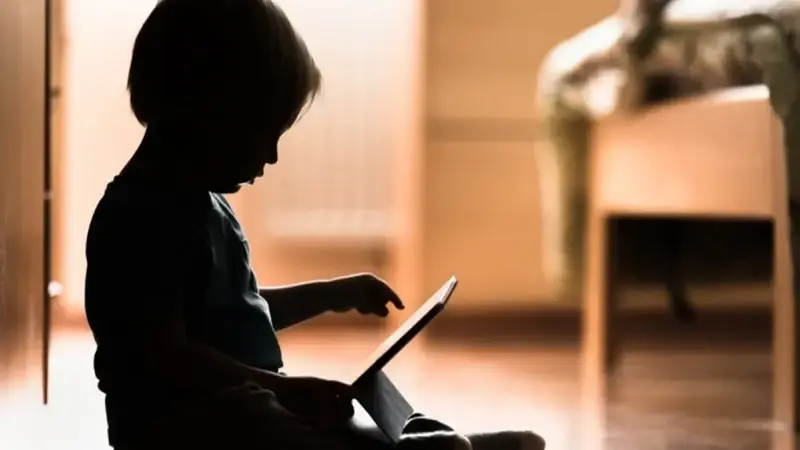 Cumhurbaşkanı Sisi talimat verdi: Çocukların sosyal medya kullanımına yasal düzenleme