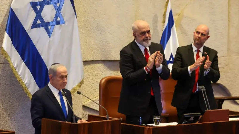 Dizlerinin titrediğini söylemişti: Rama’dan önce İsrail Meclisi’nde övgü sonra referans ilanı