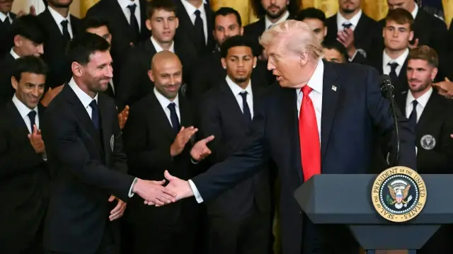 Donald Trump Arjantinli süper yıldız Messi’yi ağırladı: Oğlum senin ve Ronaldo’nun hayranı
