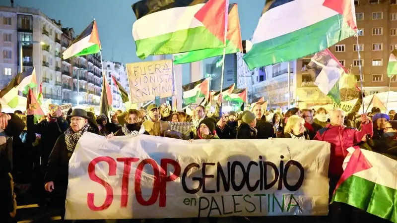 Filistinli uygulama Siyonist yapıyı vurdu: Sosyal medyada intifada