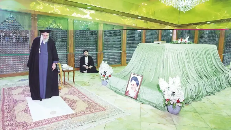 Hamaney ve oğlu hedefte